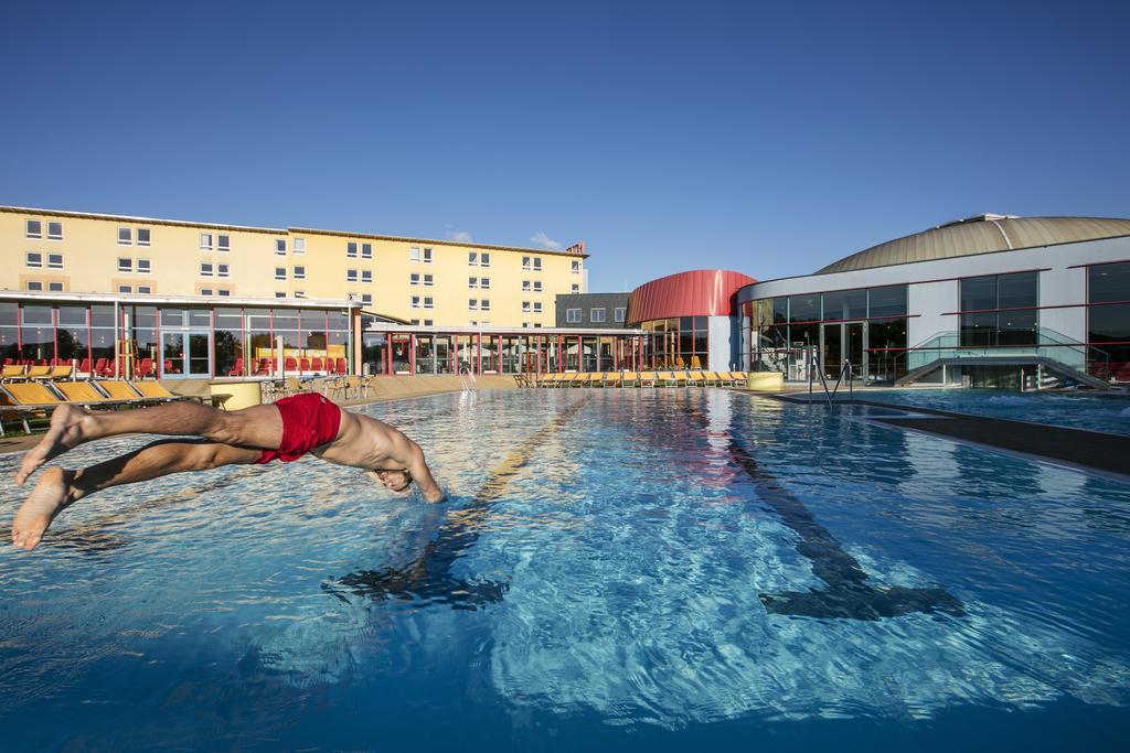 H2O Hotel-Therme-Resort, Fur Familien Mit Kindern Bad Waltersdorf Eksteriør bilde